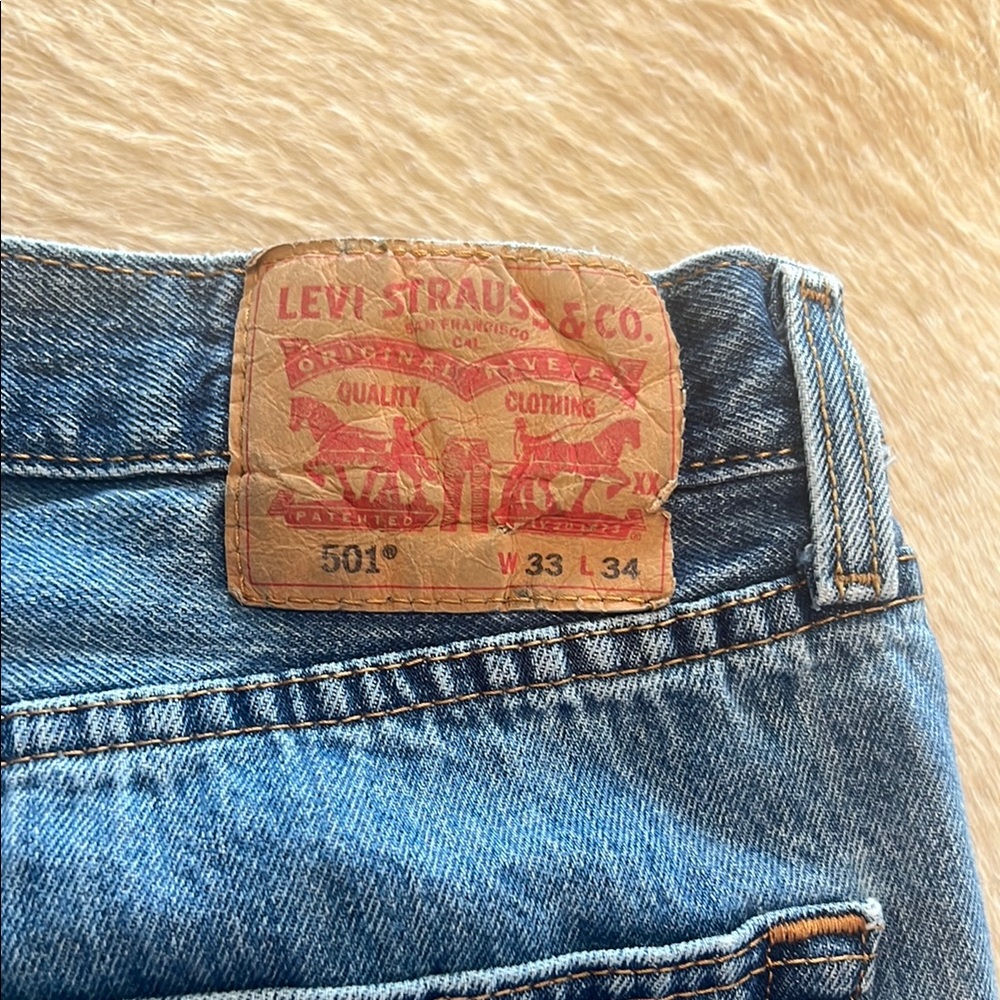 Levi's Classic Blue Jeans with Leather Patch